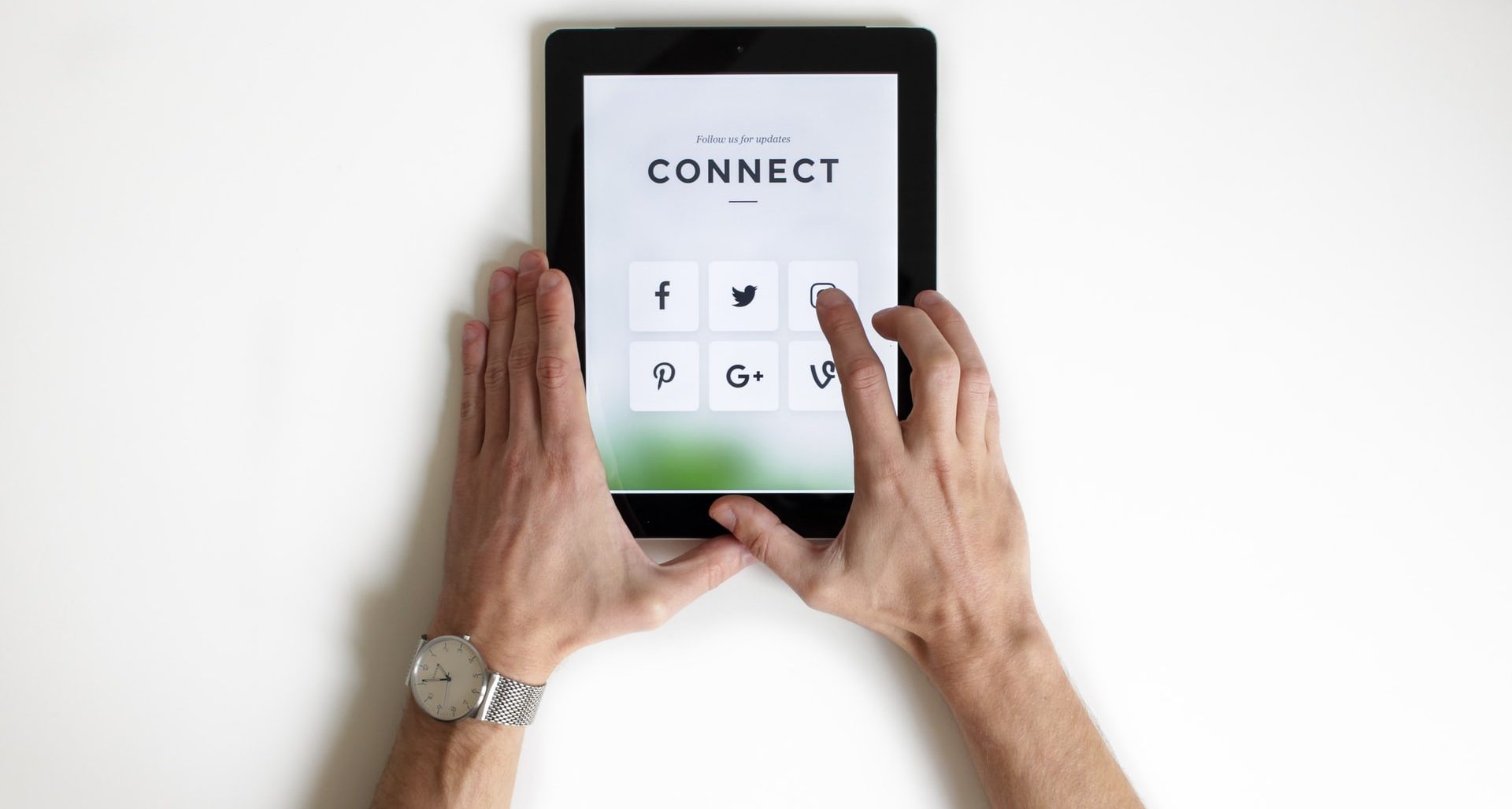 Social media on tablet