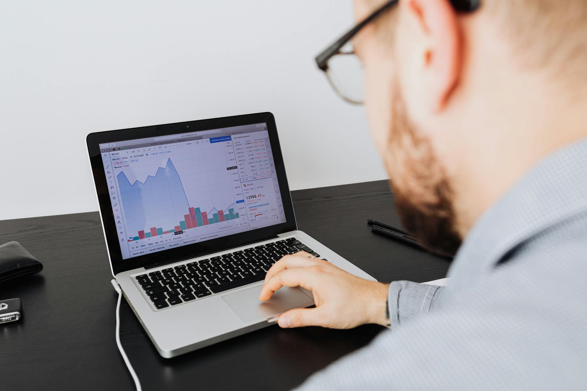 These Digital Strategies Will Help Roofing Businesses Win More Leads